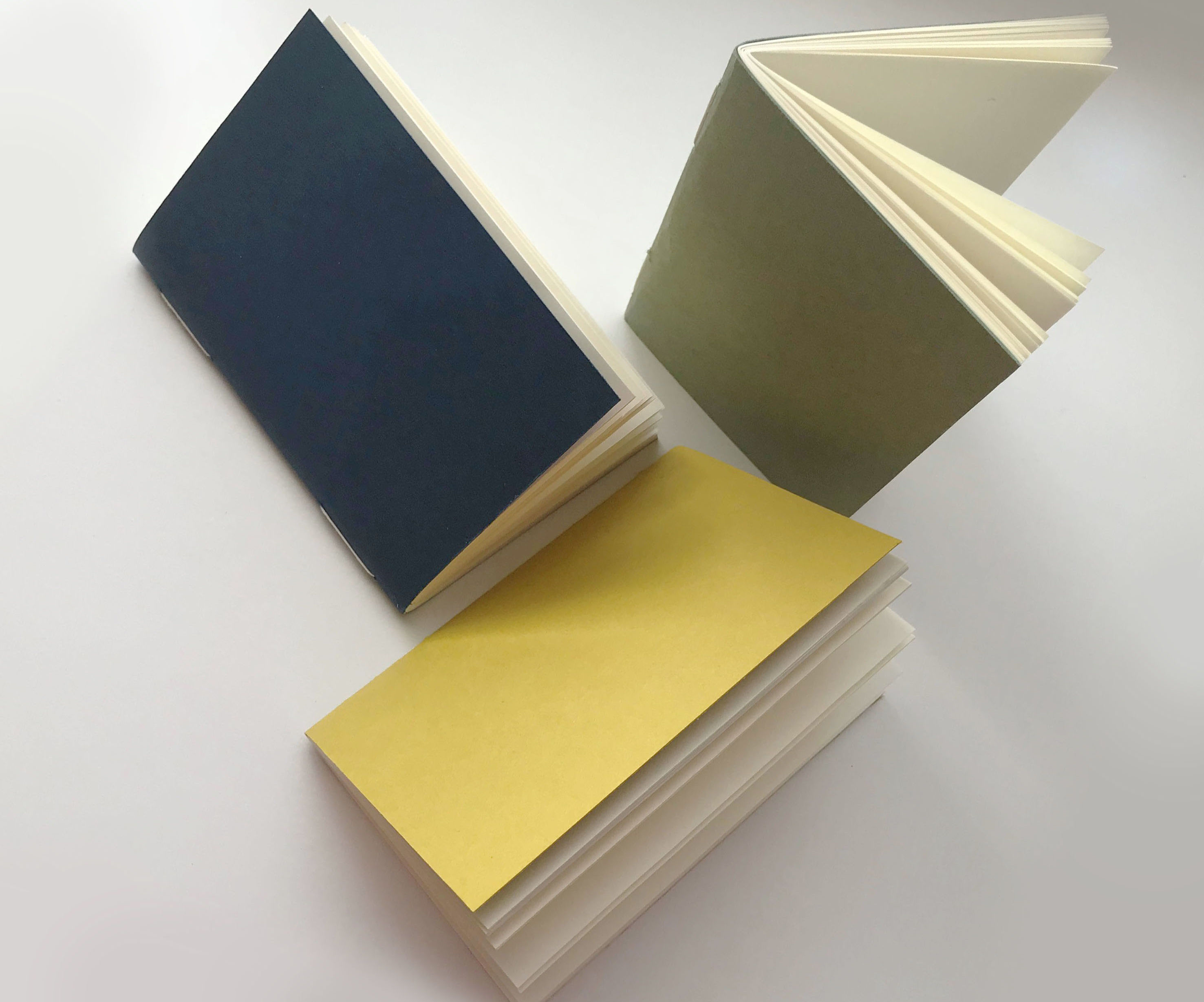 Field Notebook - 8K Nature Photos for Desktop