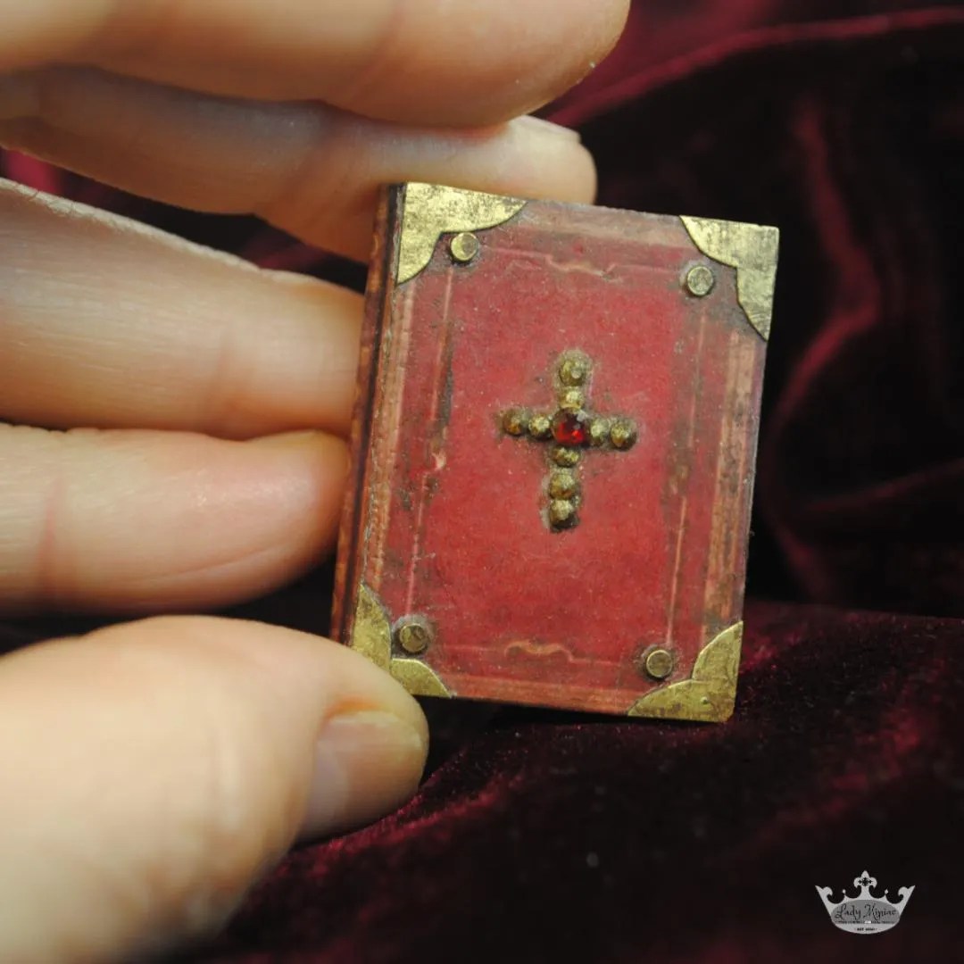 рџ ћ Diy Miniature Books With Gold Embossing And Gems Video Tutorial