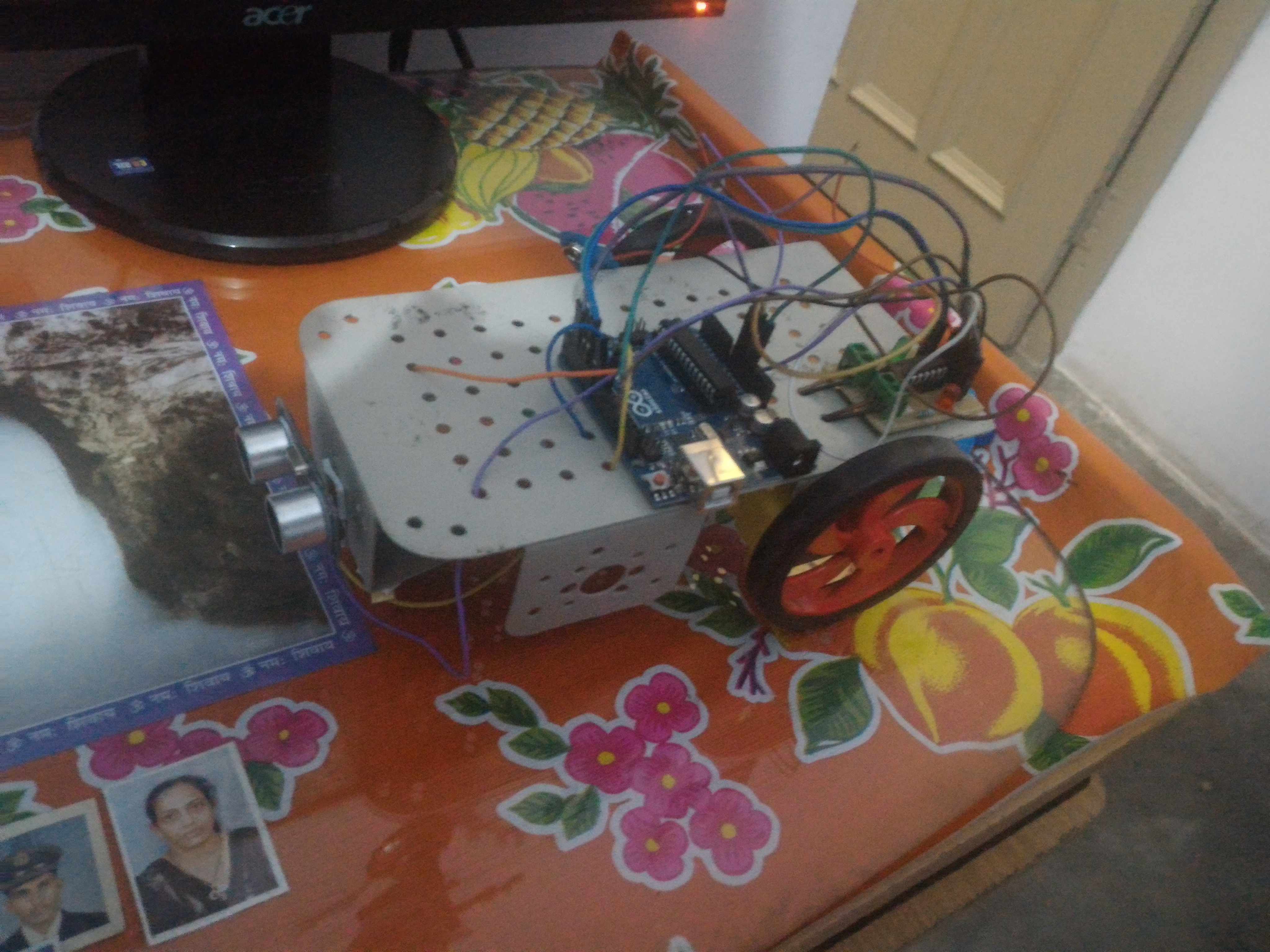 Obstacle Avoiding Bot Instructables - Abstract Backgrounds - Artistic Desktop Collection