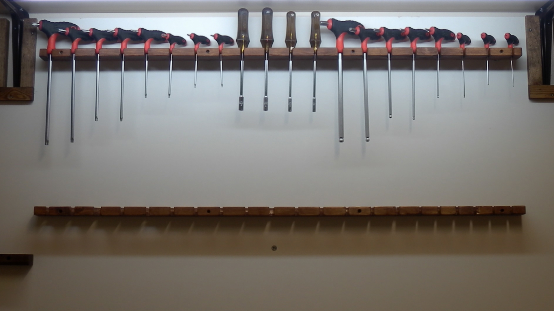 Wall Tool Holders - Download Professional Space Picture | Retina