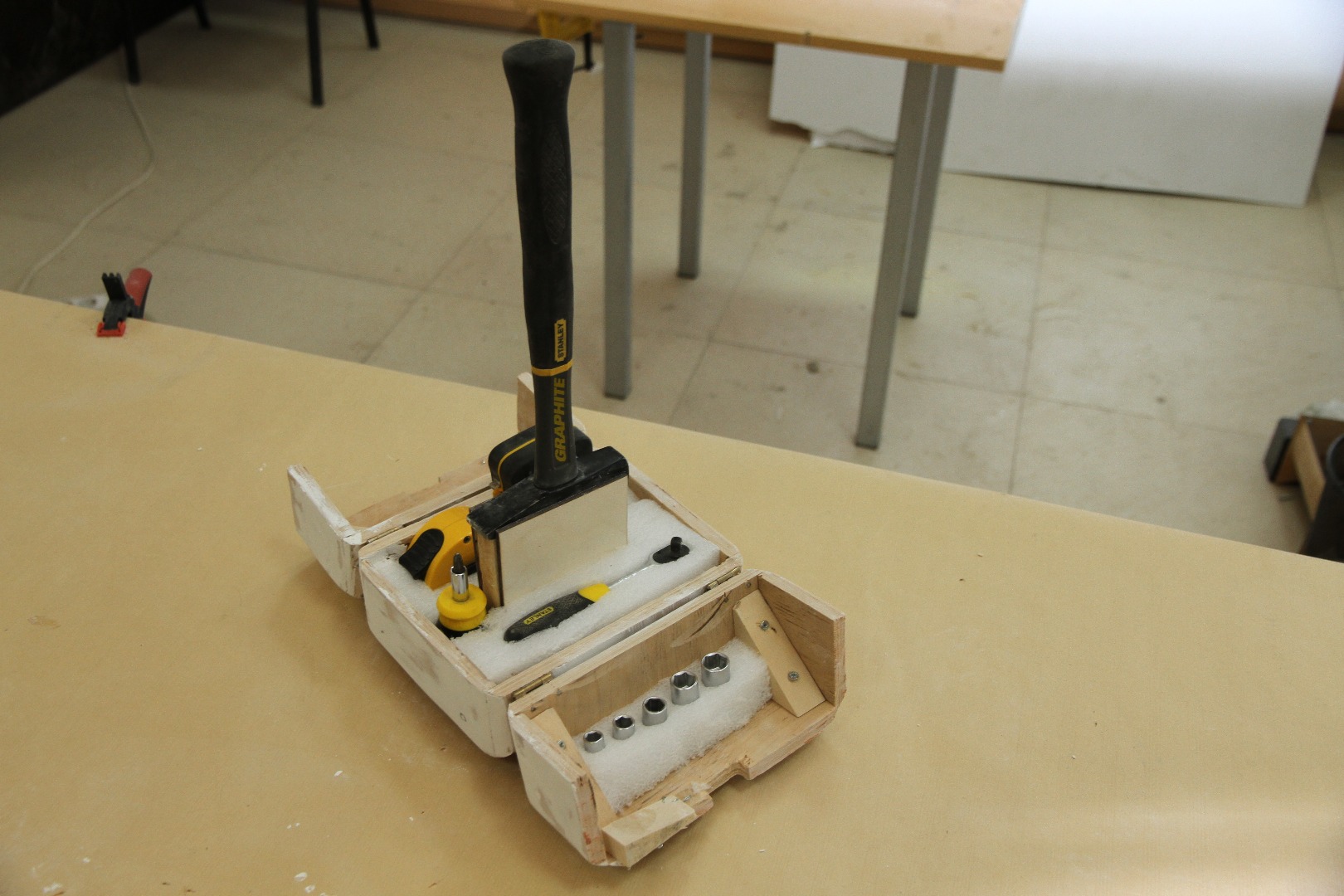 Thor Hammer Toolbox 5 Steps With Pictures Instructables - 4K Colorful Pictures for Desktop