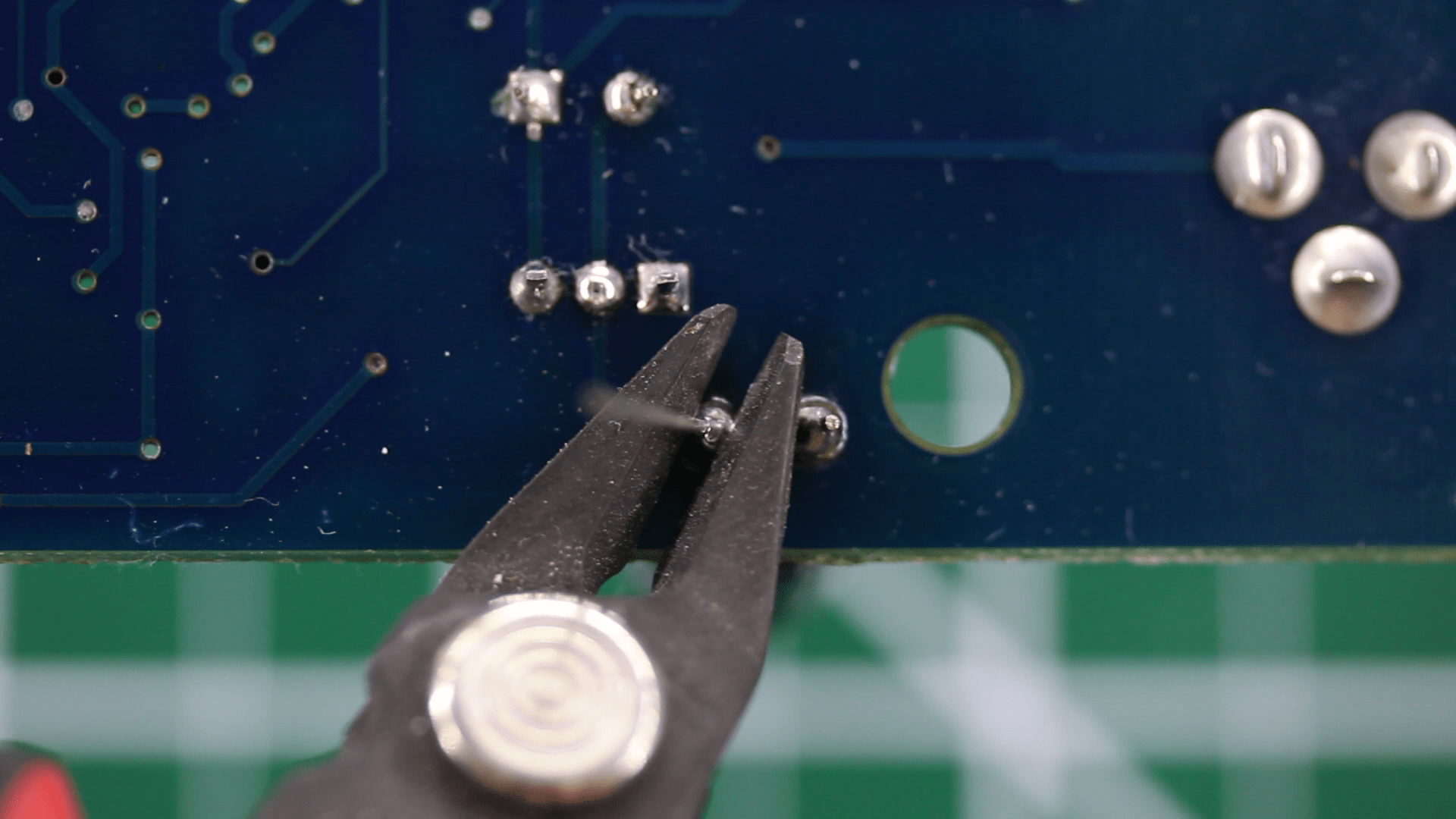 Recommended Tools For Basic Soldering 6 Steps Instructables - Geometric Background Collection - Desktop Quality