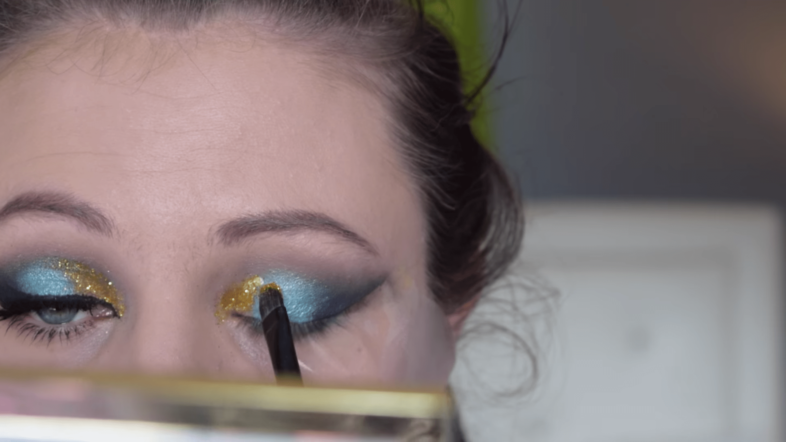 Dramatic Blue Makeup Tutorial 6 Steps Instructables - Download Stunning Dark Background | Desktop