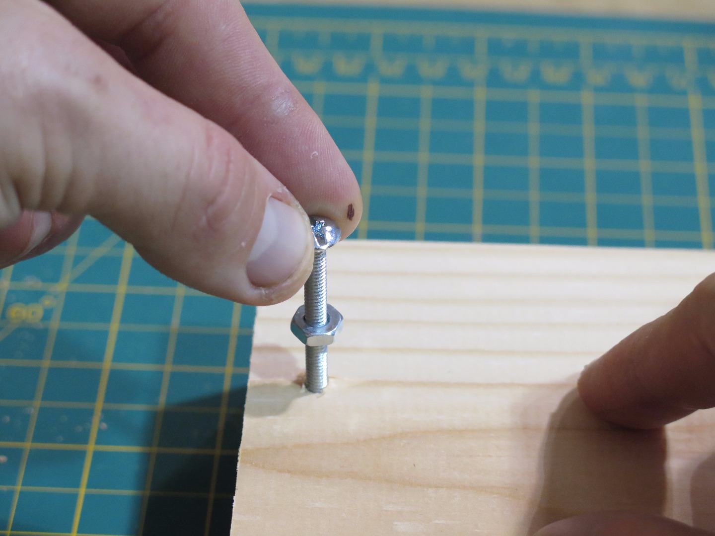 Mini Wave Model How Can This - Dark Textures - Creative Retina Collection