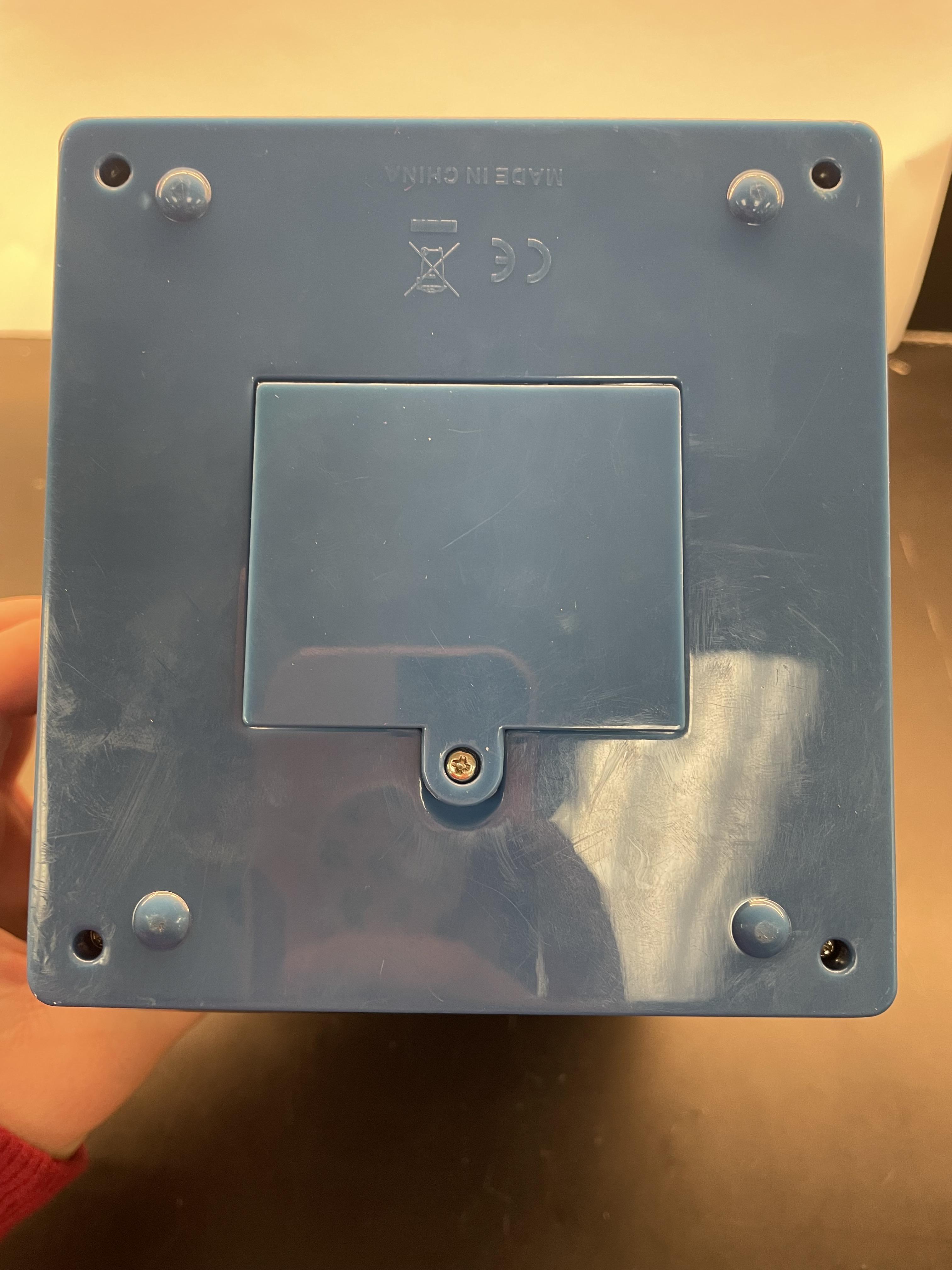 Safe Battery Holder Instructables - Creative Desktop Abstract Designs | Free Download