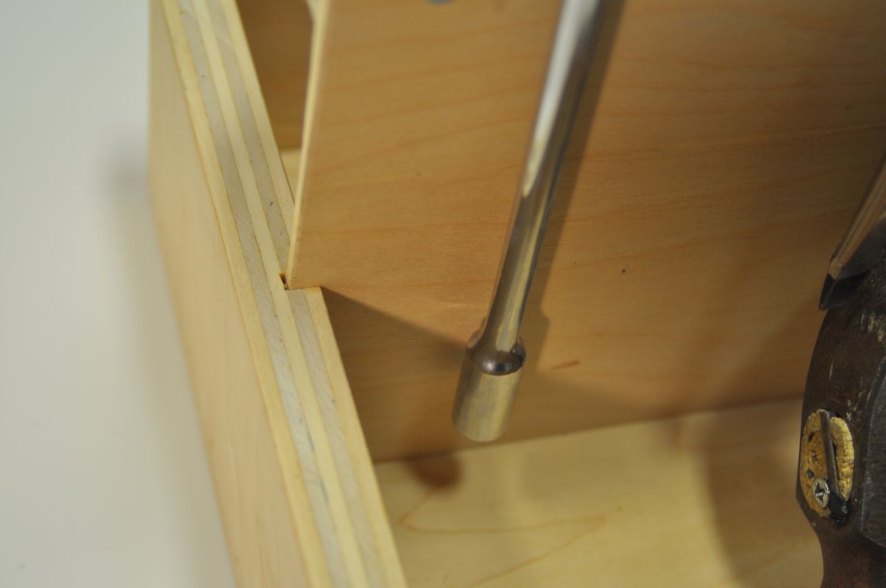 How To Make A Solid Wood Toolbox - Professional Nature Pattern - Mobile