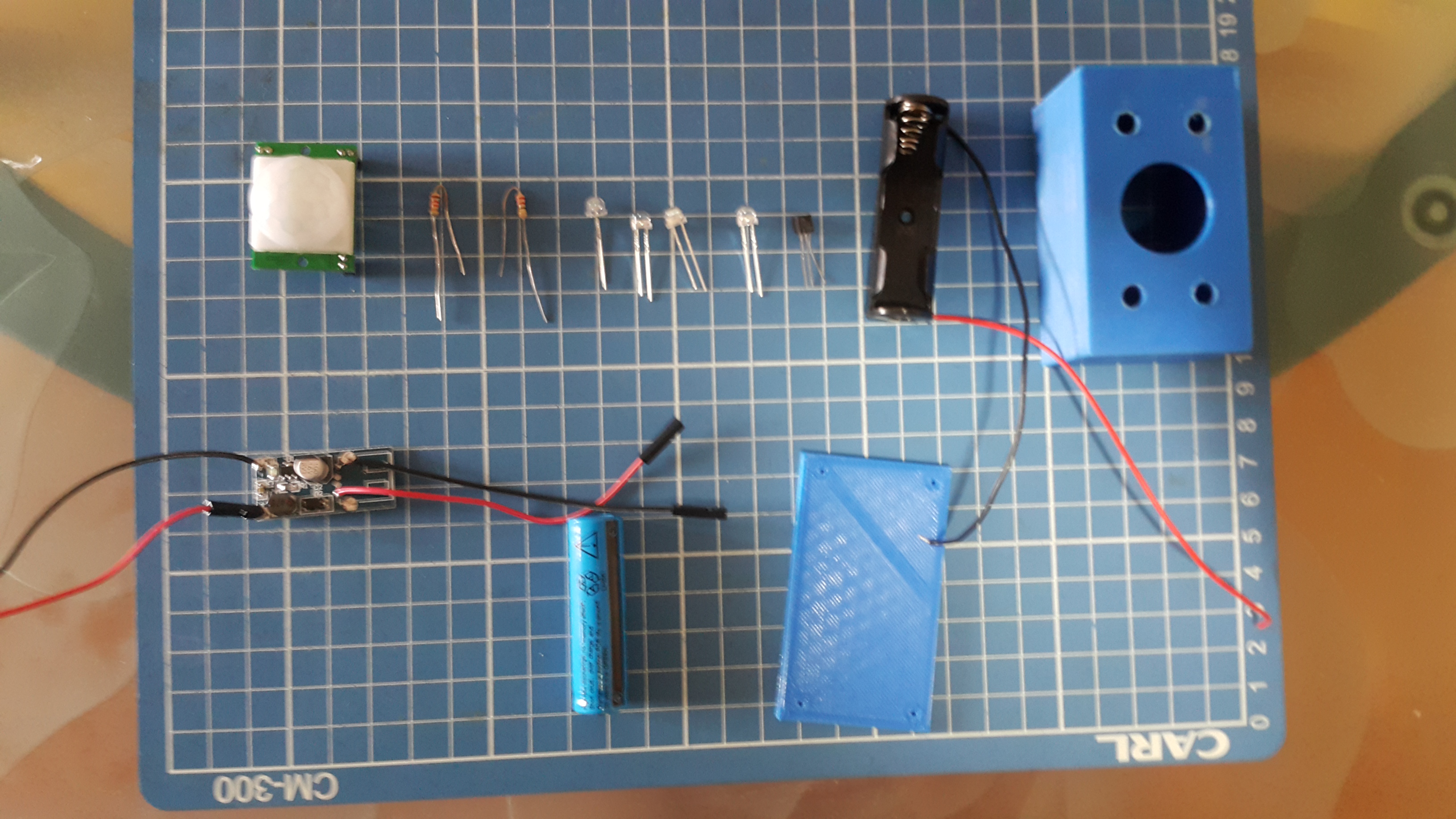 Mini Motion Sensor - Download Classic Geometric Photo | Retina