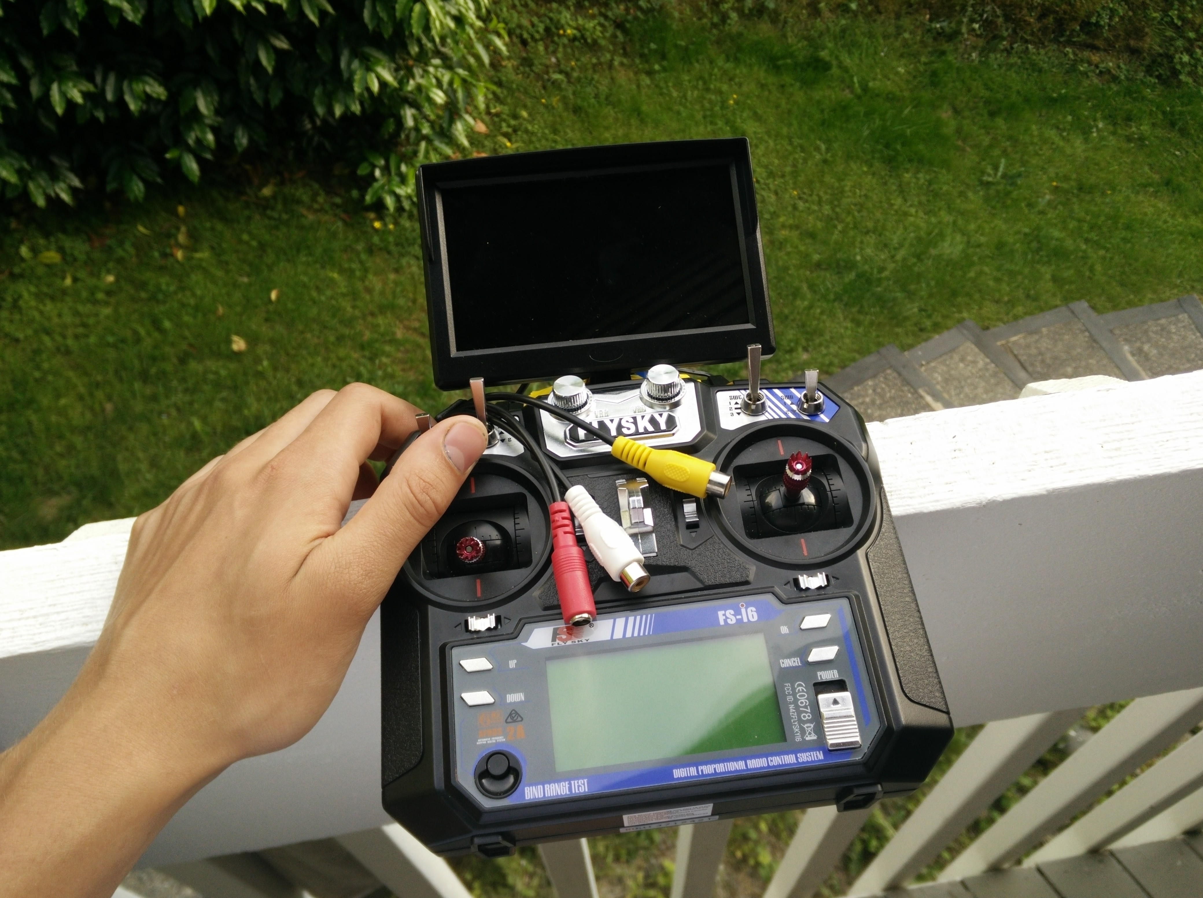 Fpv Drone Chasing R Diy Tech - Download Artistic Mountain Illustration | Mobile