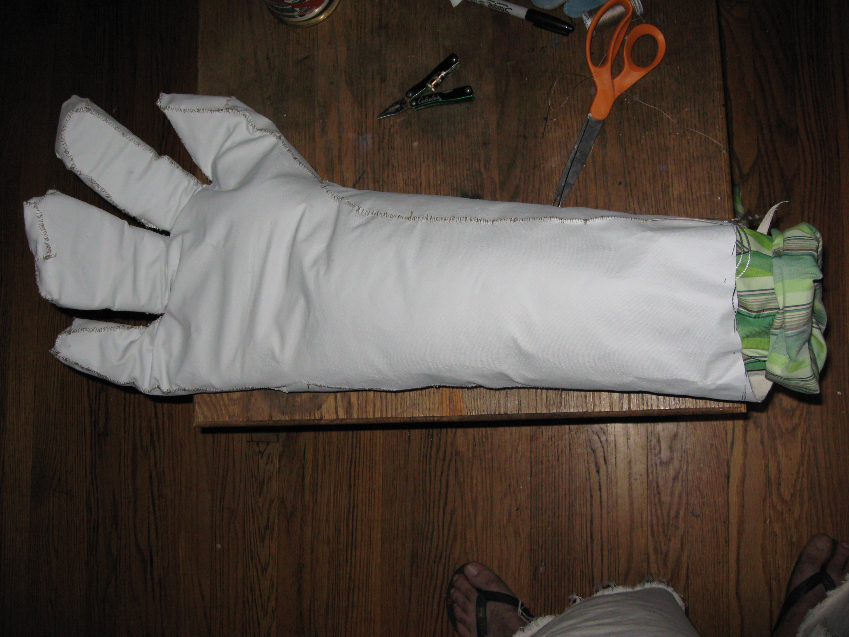 Giant Monster Hands Now With Action Video 9 Steps Instructables - HD Mountain Images for Desktop