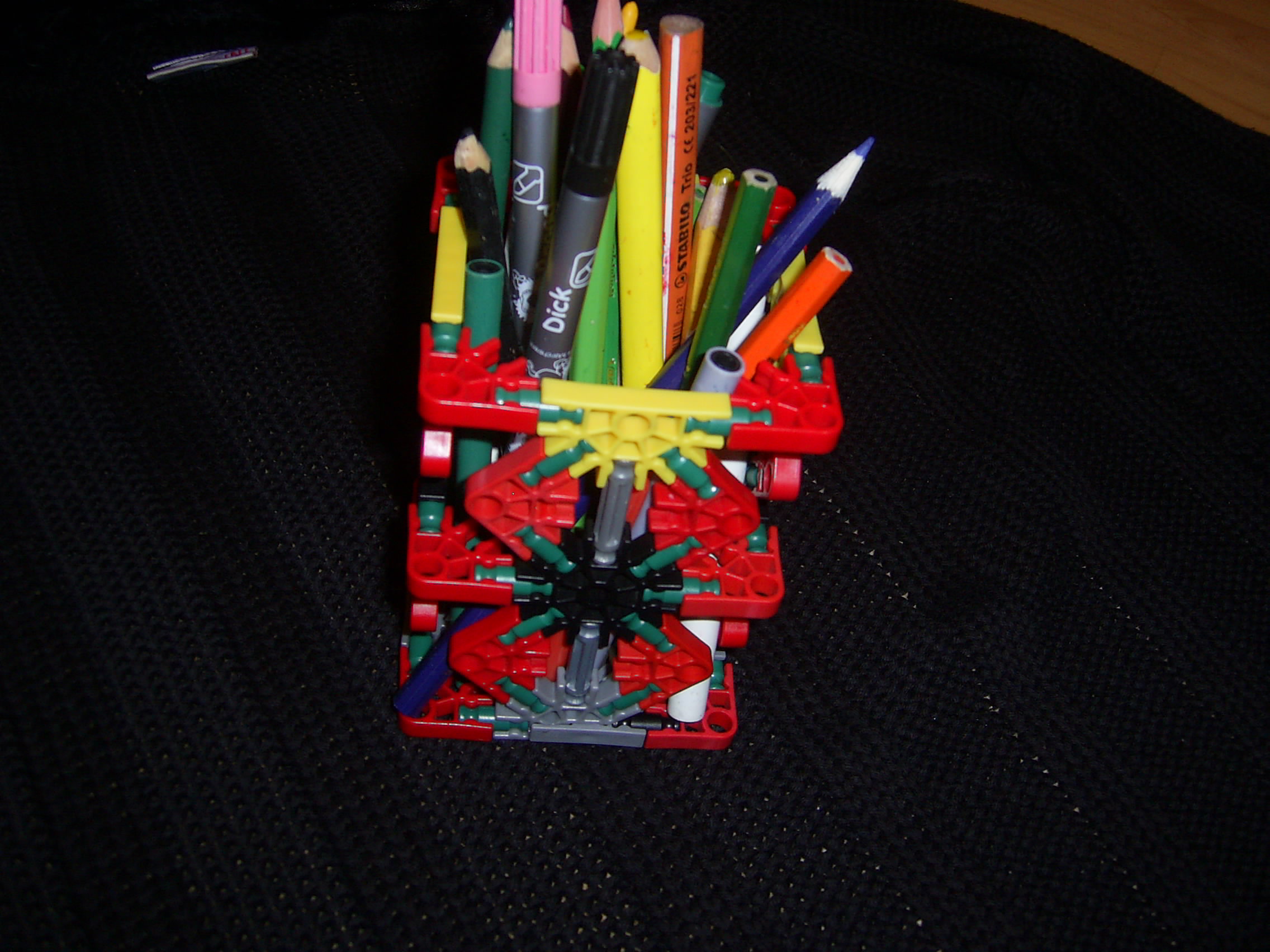 My Pencil Holder Instructables - Stunning Gradient Texture - Desktop