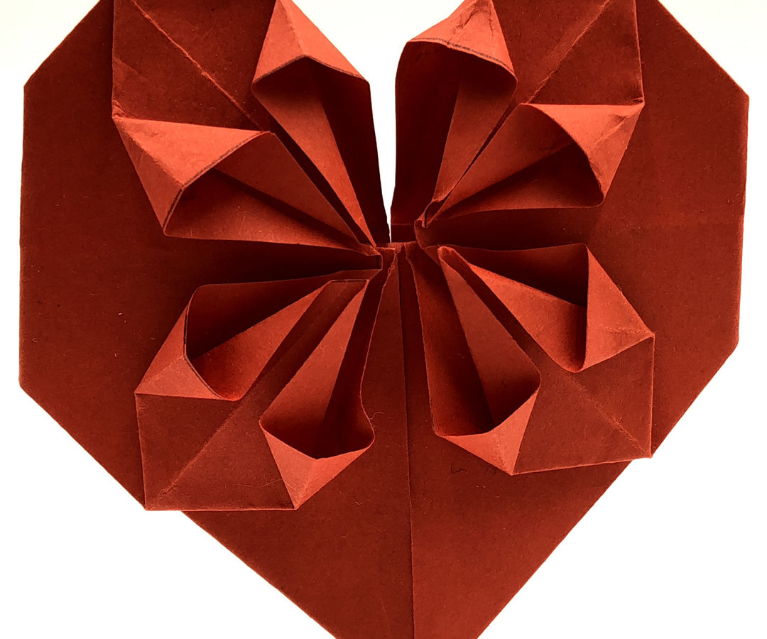 Se puede utilizar para crear tarjetas de felicitación y . Corazon De Papel Con Petalos Origami Paso A Paso Con Fotos Y Video 5 Steps Instructables