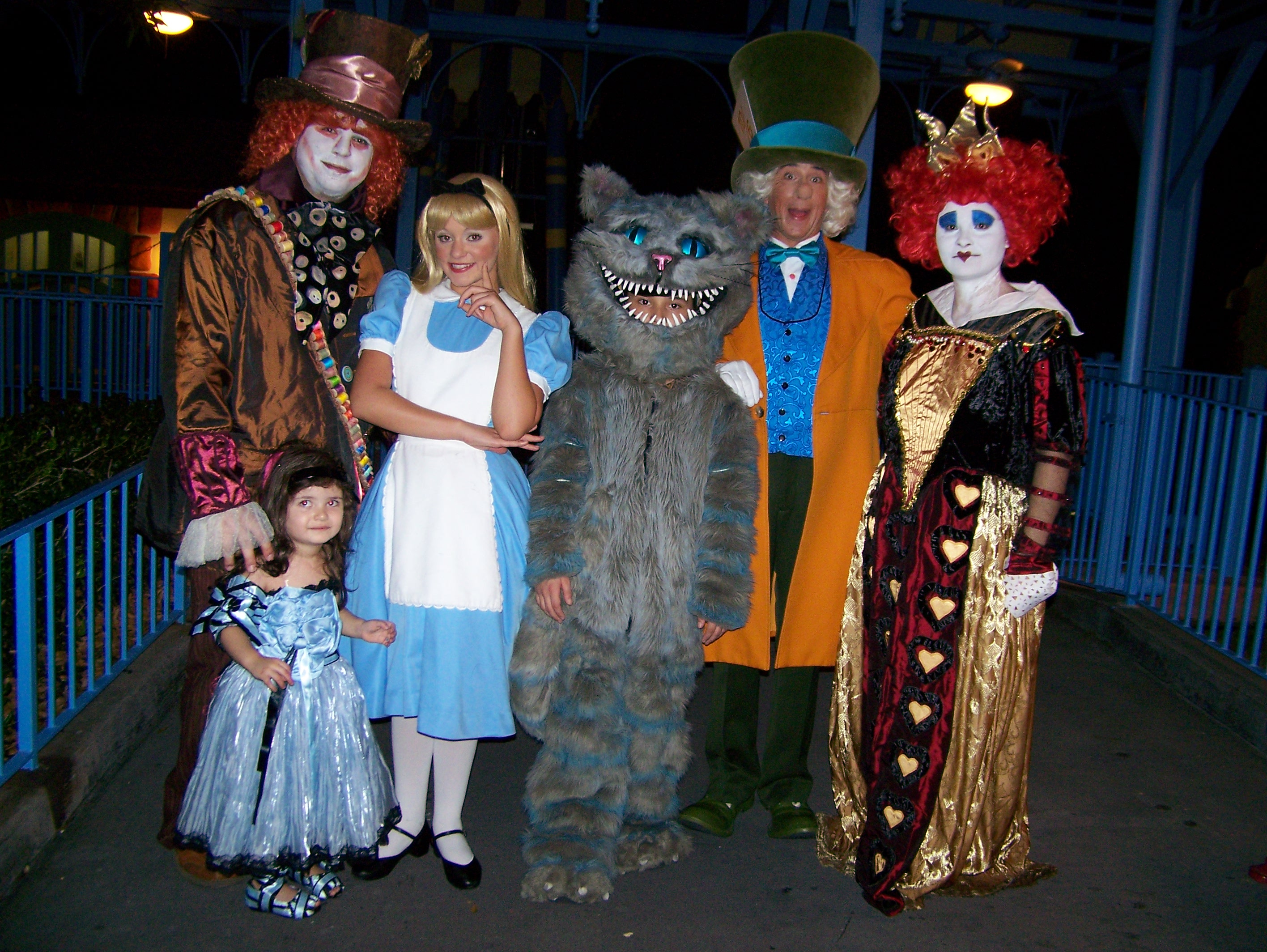 We have a cheshire cat costume for the trickster in your group. Cheshire Cat From Alice In Wonderland Instructables
