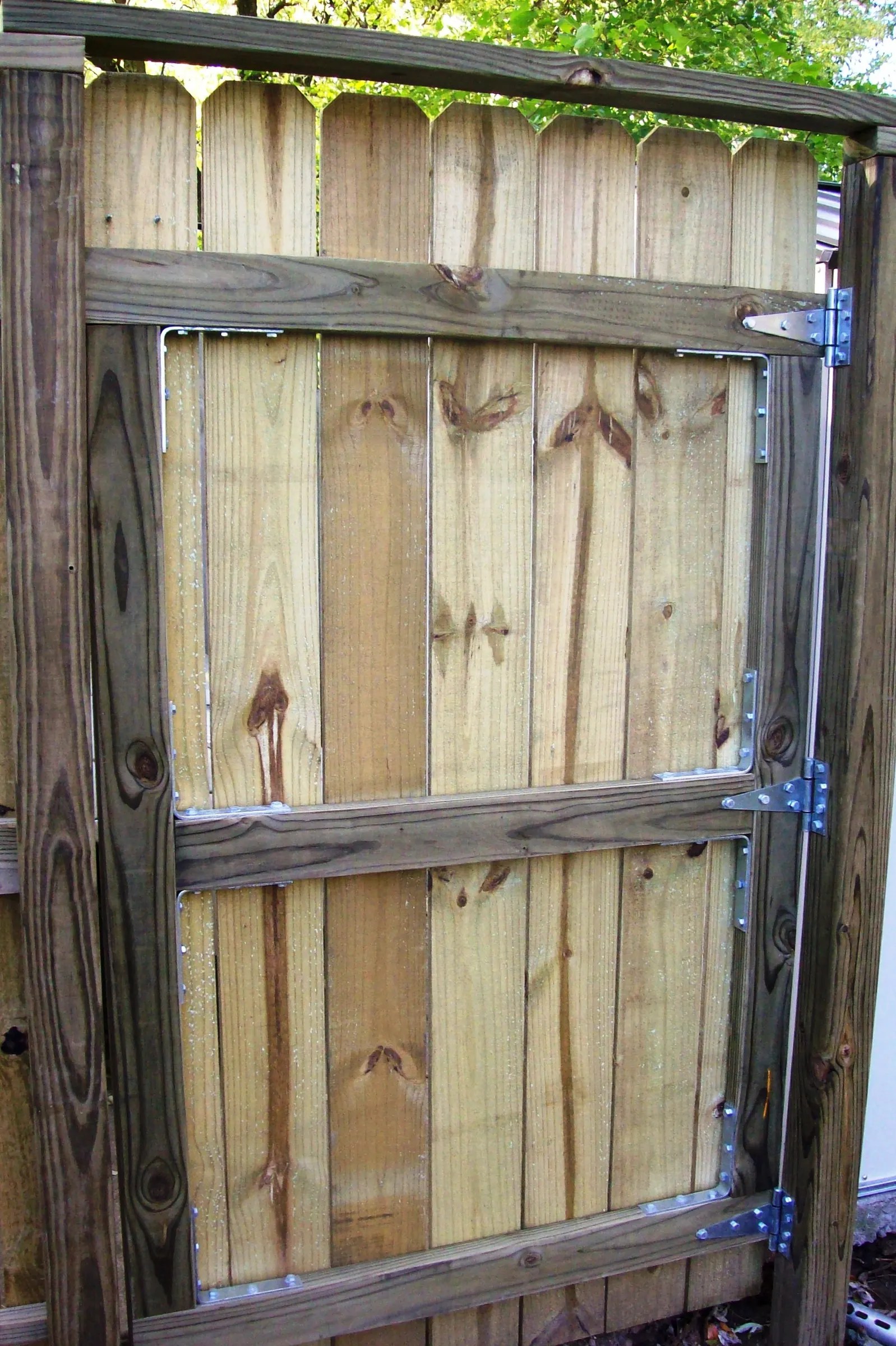 Building A Fence Gate 6 Steps With Pictures Instructables