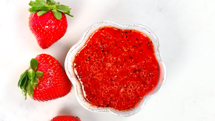 easy strawberry vinaigrette dressing 3 ingredients - alphafoodie on strawberry salad dressing without vinegar