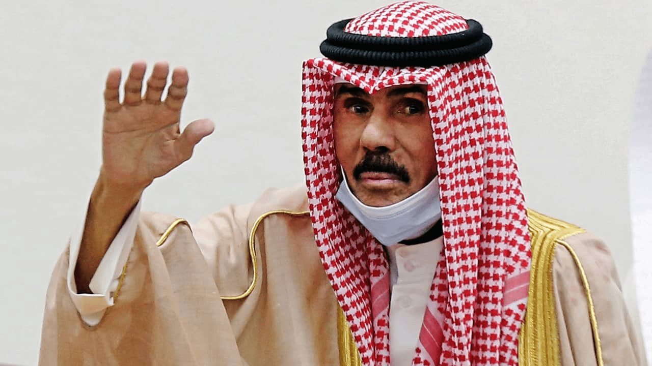 أمير الكويت يتعرّض لوعكة صحيّة