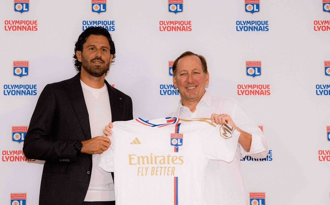 ليون الفرنسي ينفصل عن المدرب فابيو غروسو