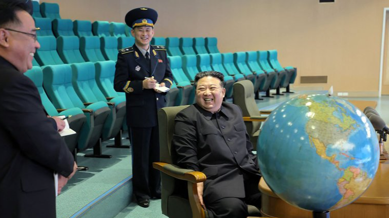 كوريا الشمالية تعتزم إطلاق 3 أقمار للتجسس