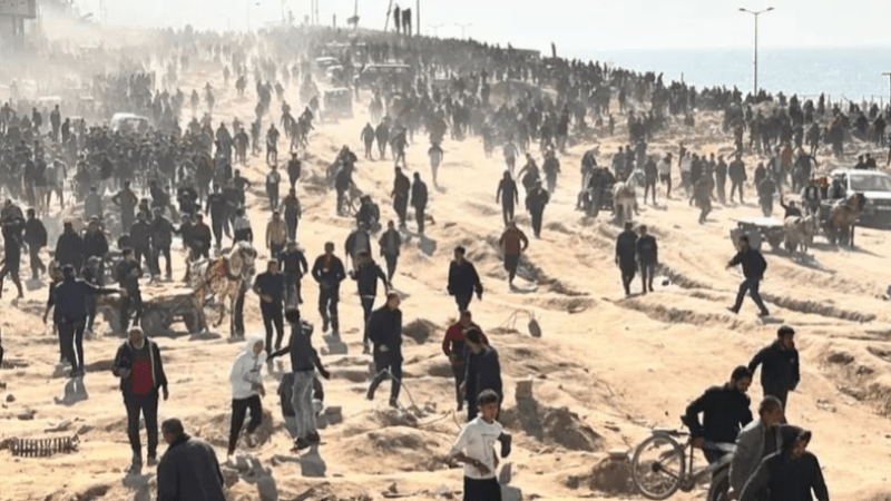 مجزرة جديدة: قصف الآلاف من منتظري المساعدات في شارع الرشيد