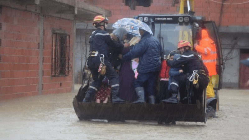 الجزائر: قتيل وانهيار منزلين بسبب الأمطار والثلوج