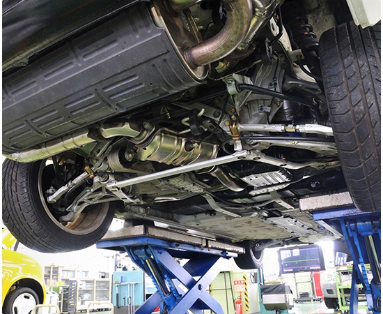 Contact Auto Safe - Mountain Images - Creative 4K Collection