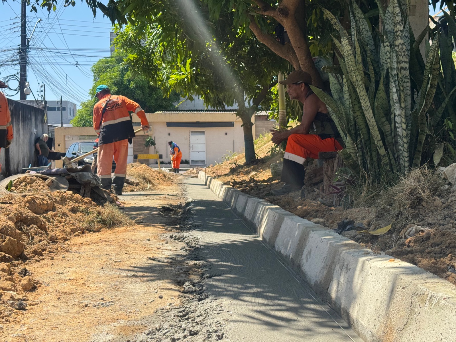 Drenagem no Novo Aleixo recebe manutenção em Manaus