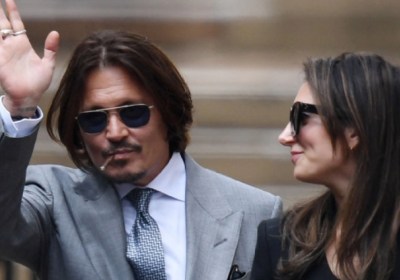 Johnny Depp en una relación con su abogada