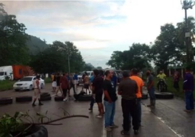 Residentes de Baracoa protestan por la instalación de empresa térmica