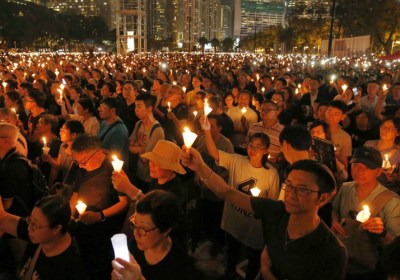 Hong Kong impone penas de cárcel a organizadores de vigilias de Tiananmen