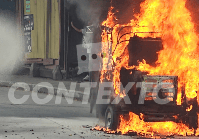VIDEO: Una mototaxi tomó fuego en Tiloarque