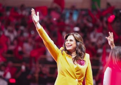 Rixi asume candidatura con un discurso confrontativo que crea división