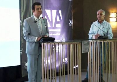 Nasralla y Papi firman acuerdo para promover la transparencia
