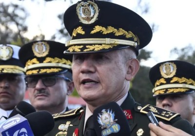 Justicia llama a declarar al exjefe militar Roosevelt Hernández por delitos contra la prensa