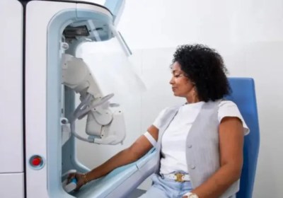 FDA da luz verde al primer robot que extrae sangre de forma autónoma