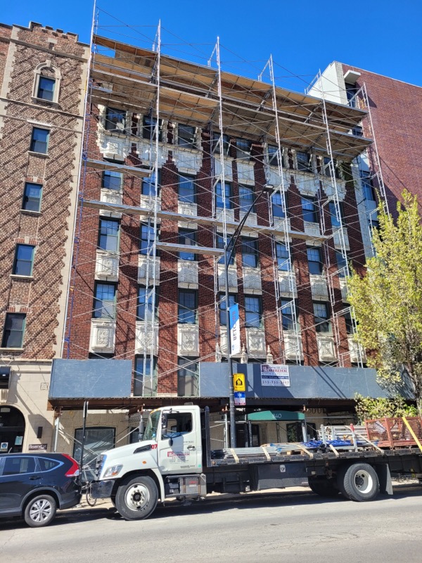 840 W Montrose Ave Scaffold Contractors Access