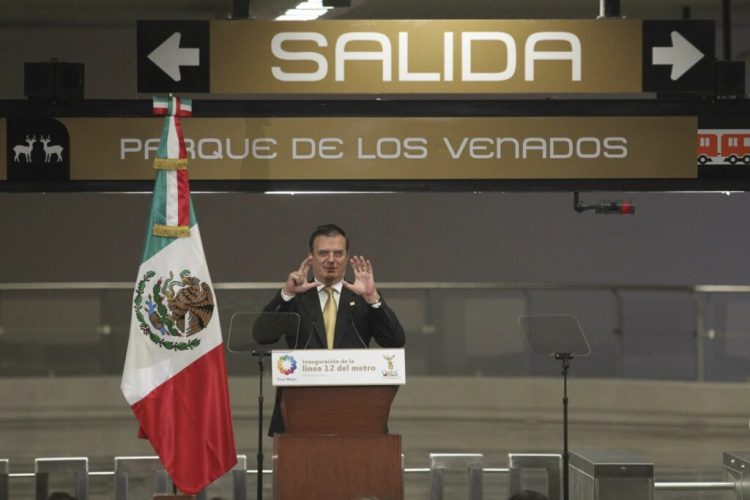 Marcelo Ebrard en la inauguración de la Línea 12