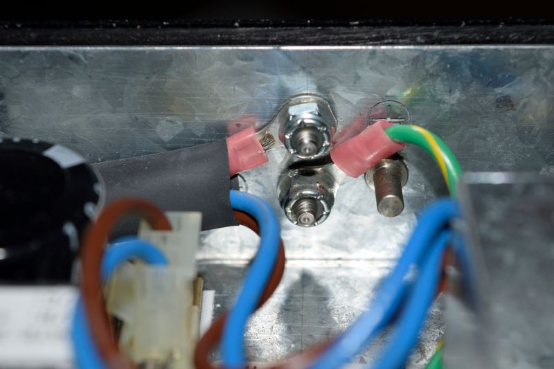 Ground Getting Voltage From A Benchtop Power Supply Electrical - Classic Ultra HD Dark Photos | Free Download