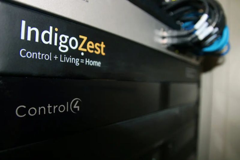 Solutions Control 4insite - Space Picture Collection - HD Quality