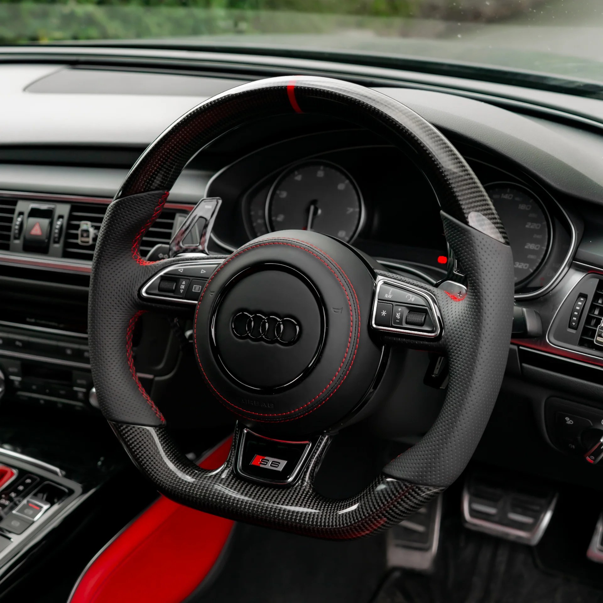 Audi S6 / S7 / S8 Carbon Steering Wheel