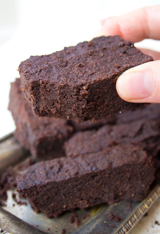Fudgy Keto Brownies – Only 2g carbs