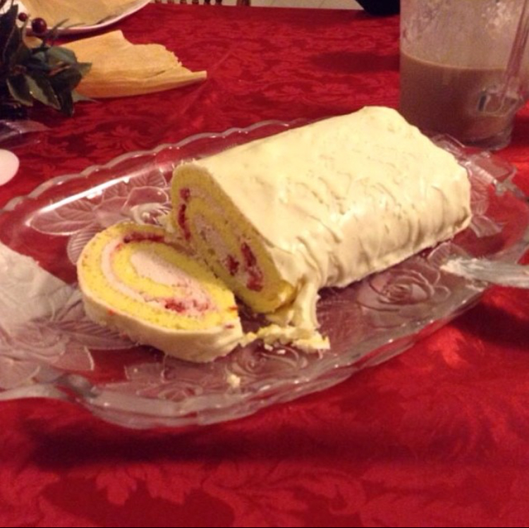 Slimming World 1/2 Syn Raspberry Roulade