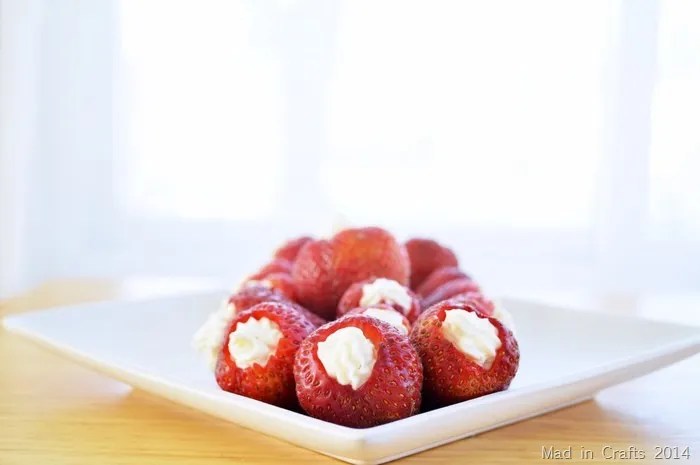 Cheesecake Stuffed Strawberries