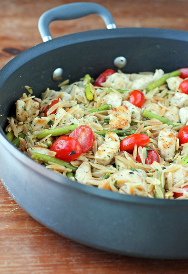 Lemon Chicken Orzo with Tomatoes and Asparagus