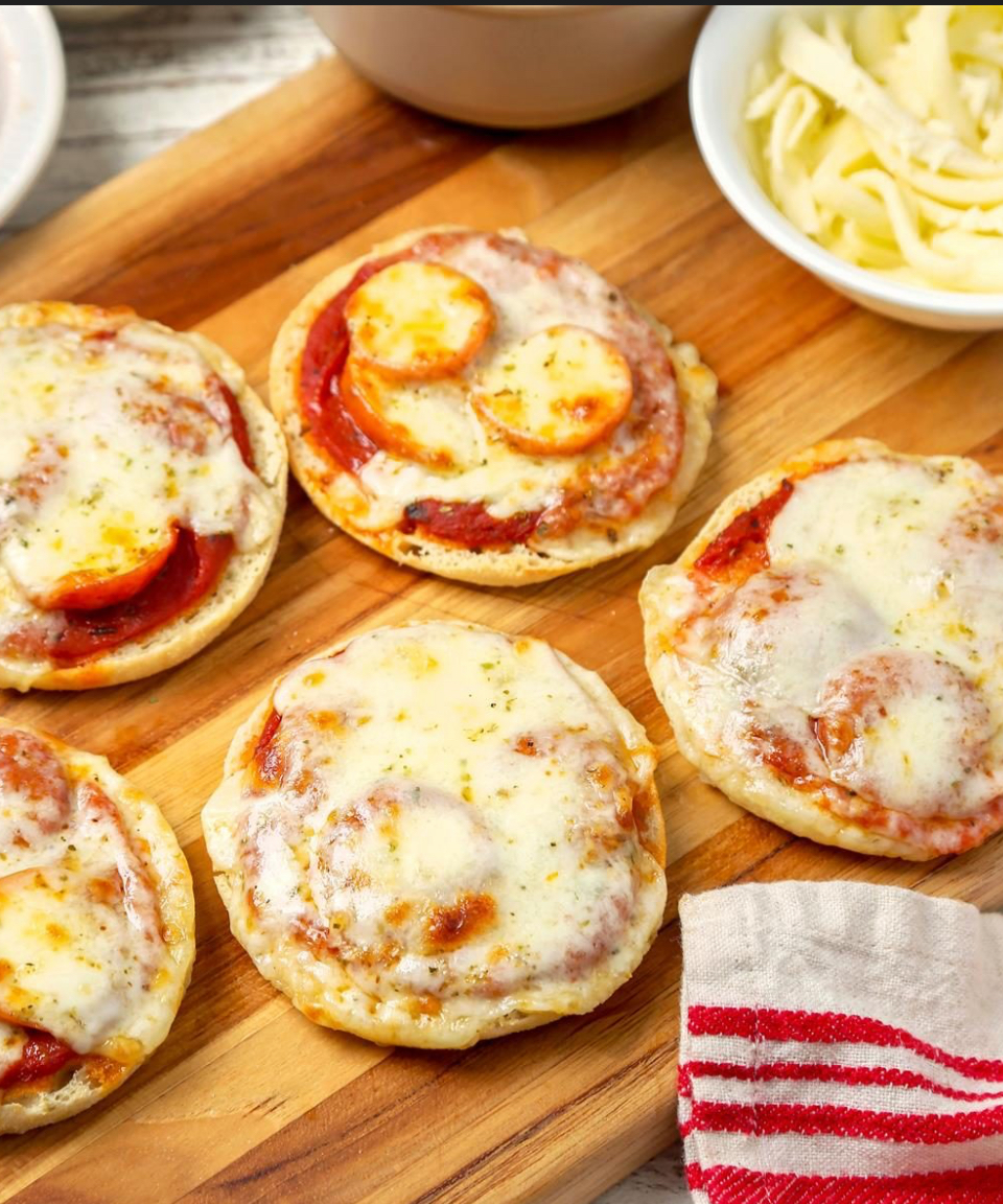 English Muffin Pizza