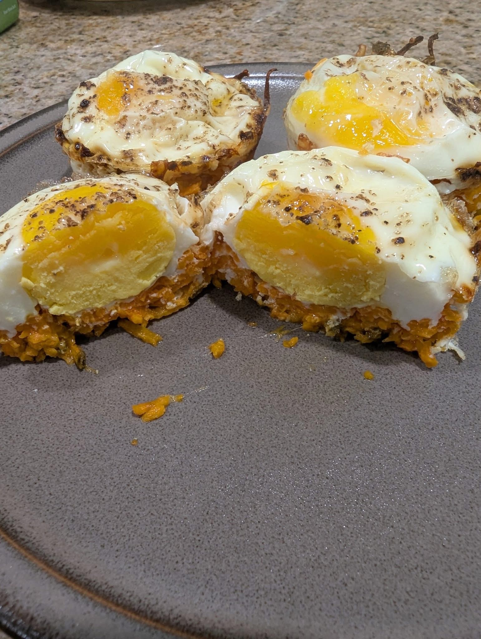 Weight Watchers Cheesy Hashbrown egg muffins