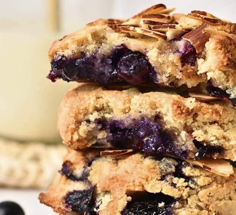 Almond Blueberry Cookies 