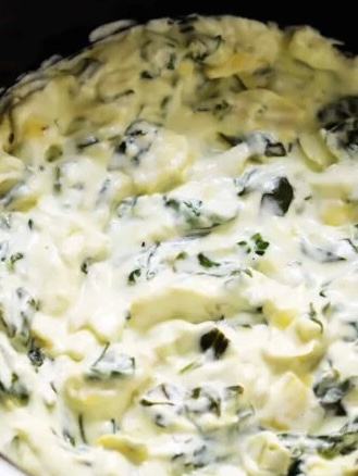 Slow Cooker Spinach Artichoke Dip