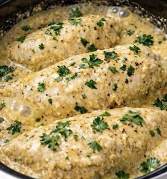 4-Ingredient Slow Cooker Thrift Chicken