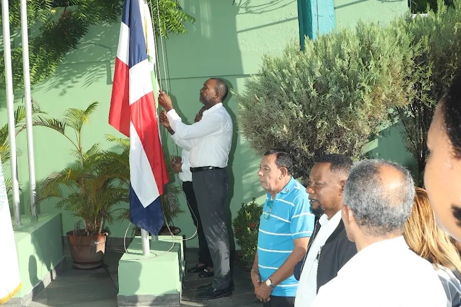 Mes del Cooperativismo e Izamiento de Banderas