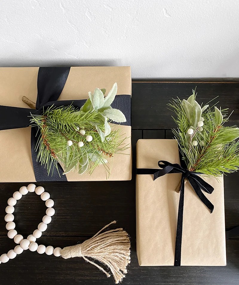 Holiday Gifts the latest tech and gadgets | Copy Cat Chic favorites for 2021 chic, minimalist, modern, gorgeous curated, reasonably priced, gift ideas for tech lovers this holiday season! | Luxe living for less