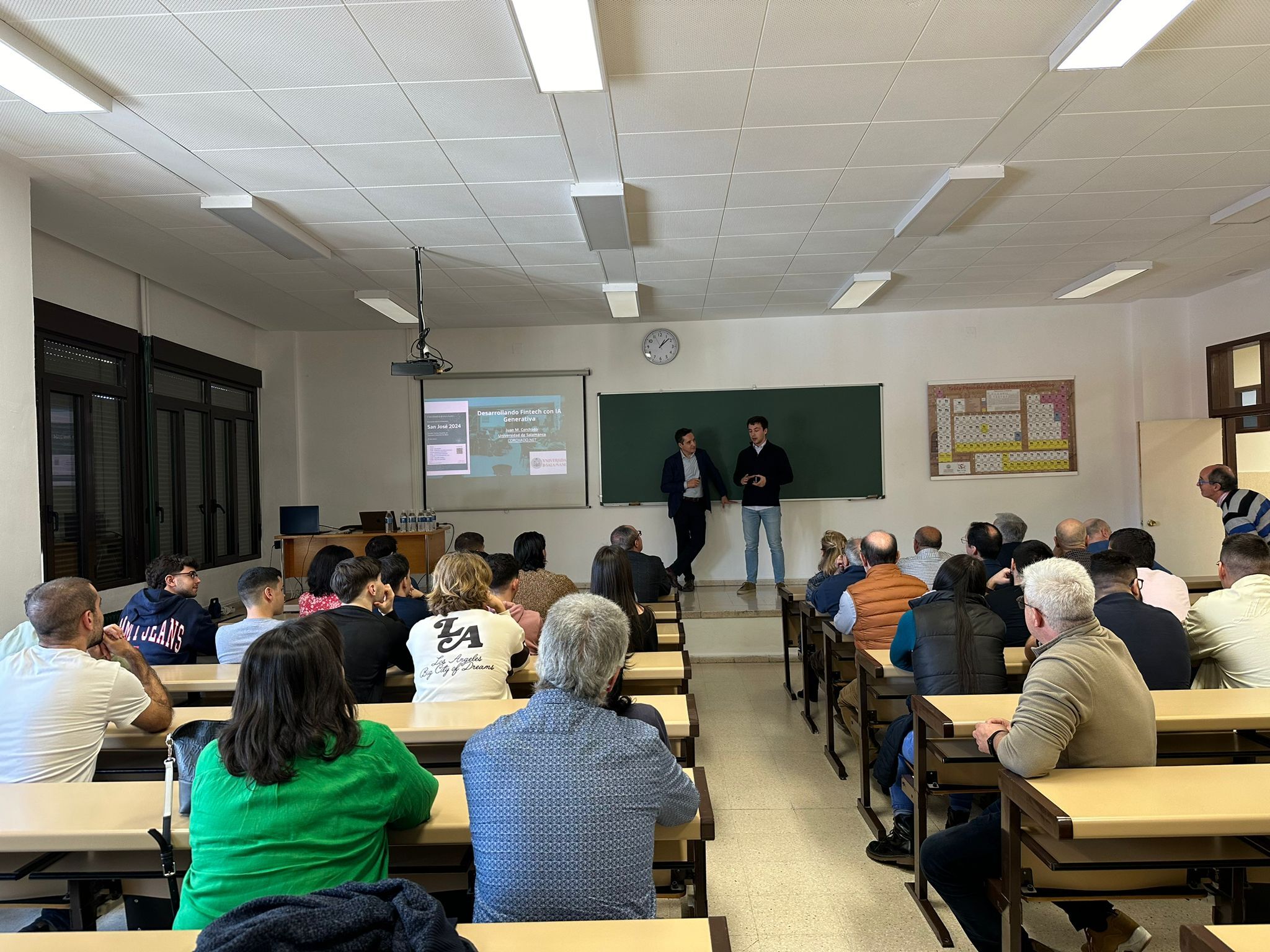 Acercando la IA Generativa e industria 4.0 a los estudiantes de la Escuela Técnica Superior de Ingeniería Industrial de Béjar